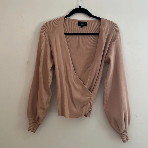 VICI | Kith Sweater - Picture 4 of 7